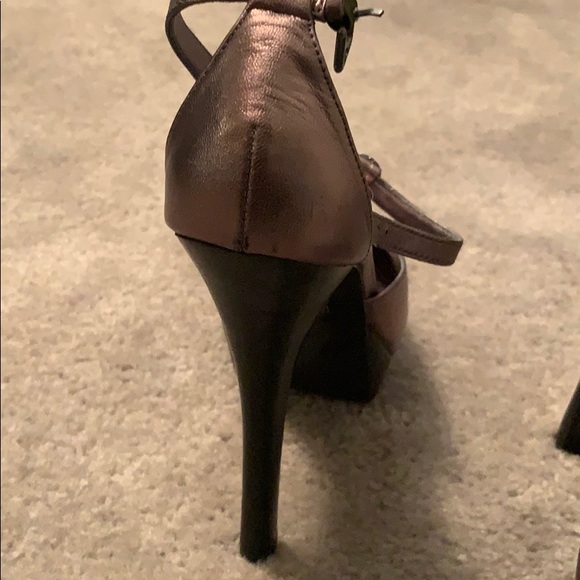 Shoes - Picture 4 of 5